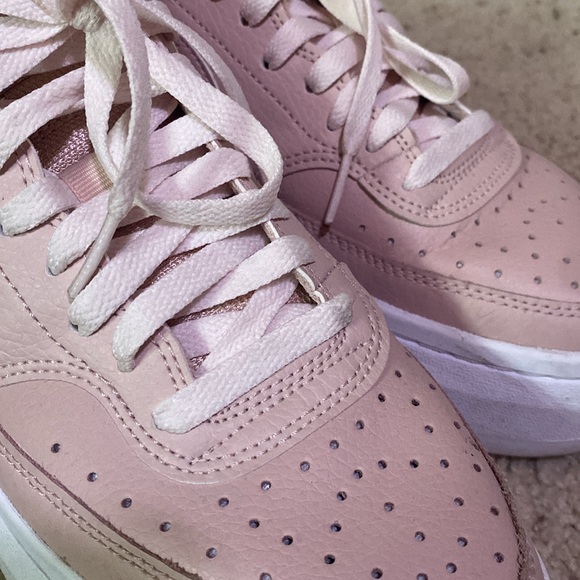 Pink Nike’s - Picture 6 of 6